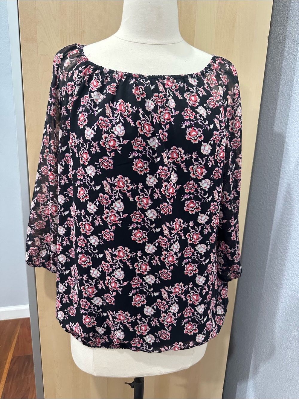 ANN TAYLOR Floral Petite Blouse Size MP